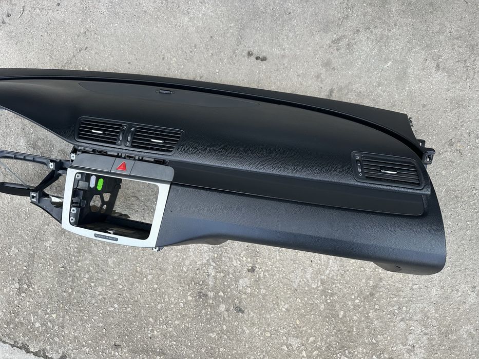 Табло със десен Airbag за VW Passat 6