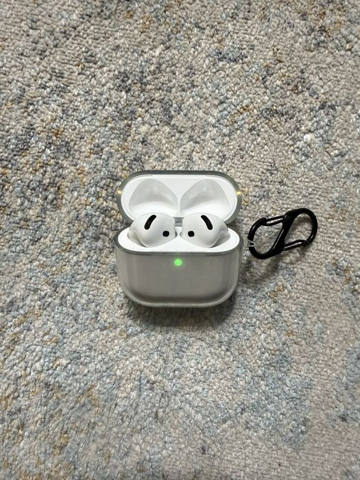 Продам Airpods 4