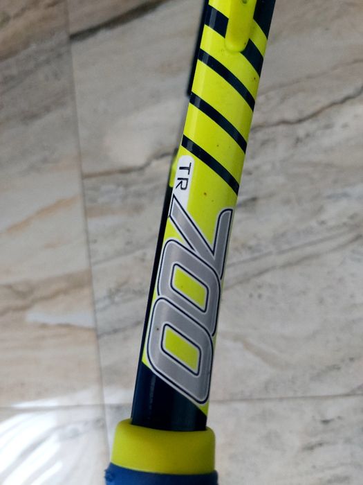 Vând  Rachetă de tenis ARTENGO nouă