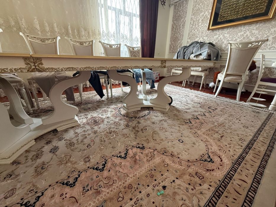 обеденный стол для гостиной