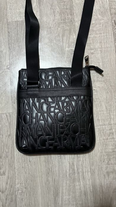 Armani Exchange  оригинал барсетка