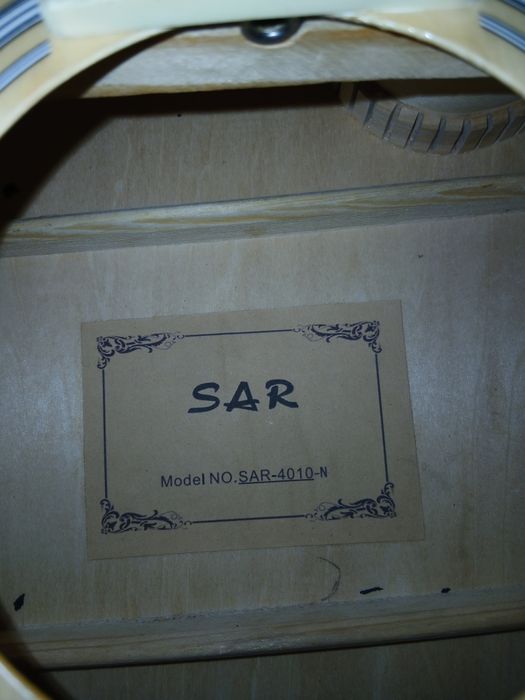 Gitara sotilad narxi600.000ming so‘m.