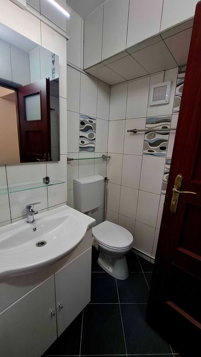 Inchiriez apartament 2 camere, zonă centrală