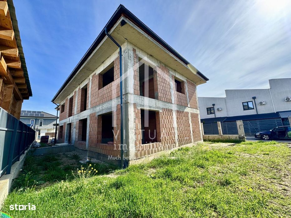 Duplex la rosu cu 4 camere, 117mp utili,  230mp teren, Selimbar