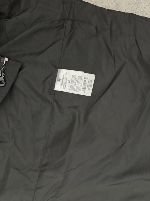 Куртки безрукавка за все 5000тг