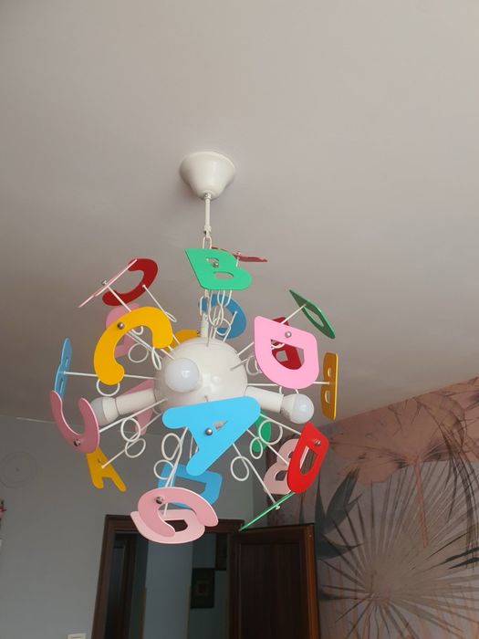 Детски полилей с букви