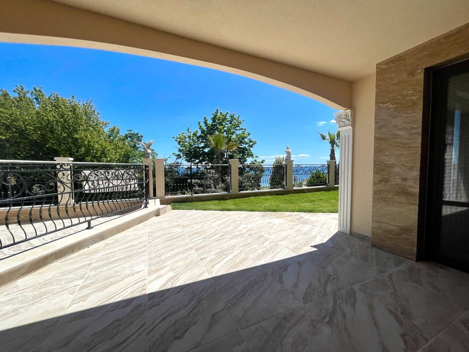 Продава се Тристаен апартамент в Несебър - 120 кв.м за 3075 €/кв.м - Снимка #5