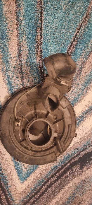 Корпус воздушного фильтра ауди б4