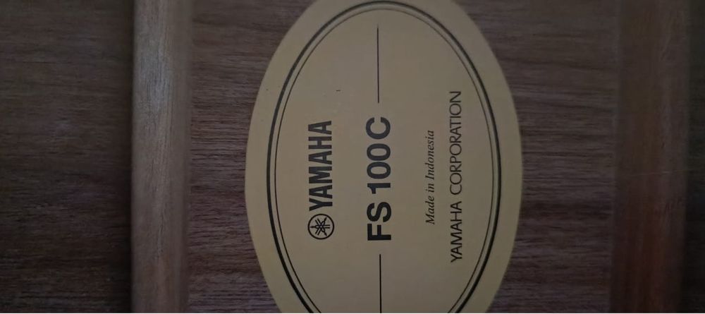 Гитара Yamaha FS100C