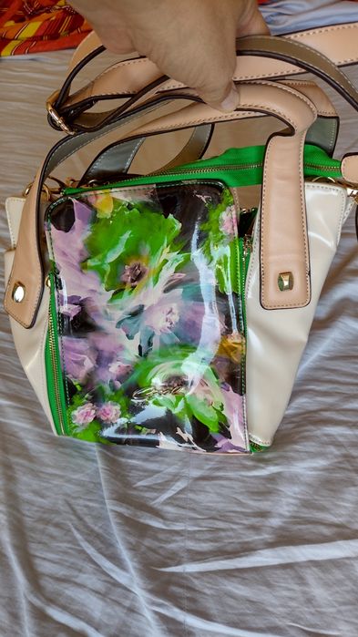 Нова чанта Axel, лак, без етикет