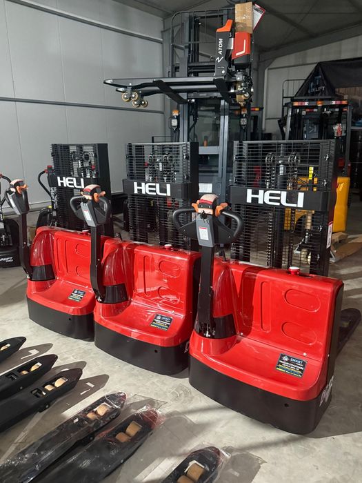 Transpaleta cu catarg Liza Electrica 1500 kg Oferta