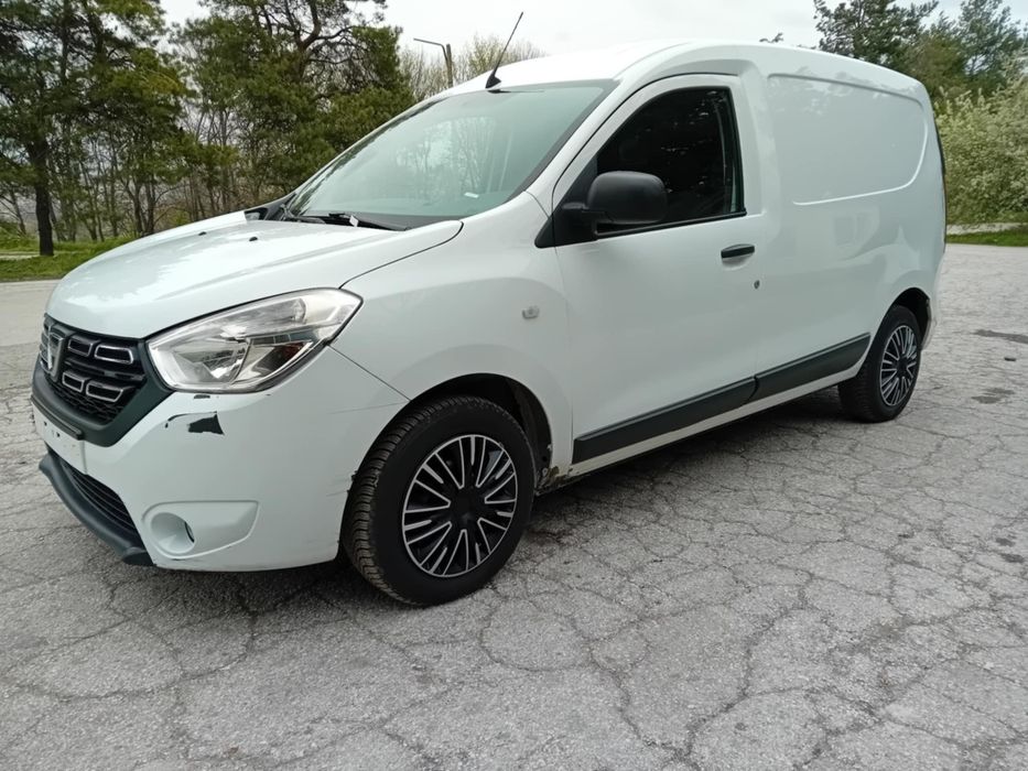 Продавам Дачия Докер 1.5dci 2021г.