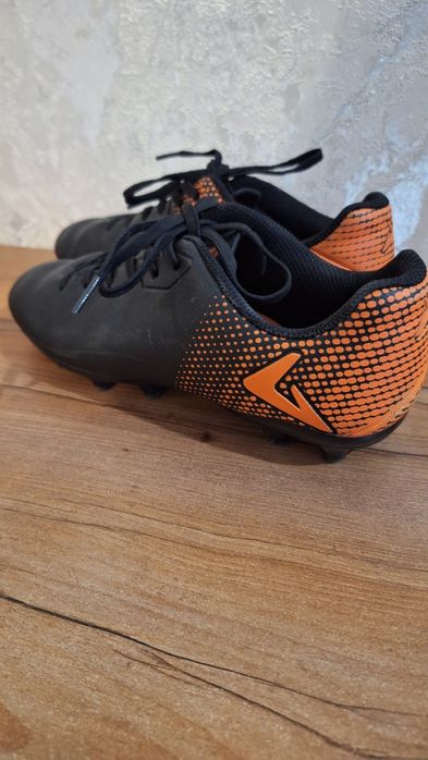 Бутсы футбольные