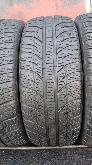 зимни гуми 205/55/16 Toyo Snowprox
6.6mm
Made in Japan
внос Австрия 
ц