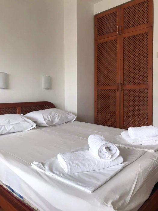 Дава се под наем Тристаен апартамент в Варна, Колхозен пазар - 100 кв.м за 600 € - Снимка #3