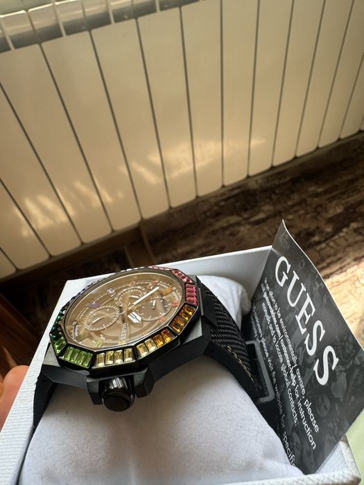 Часовник Guess Rainbow