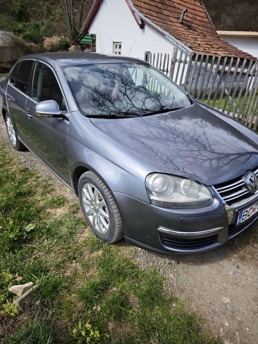 Vând Volkswagen Jetta 2006  motor 2 l