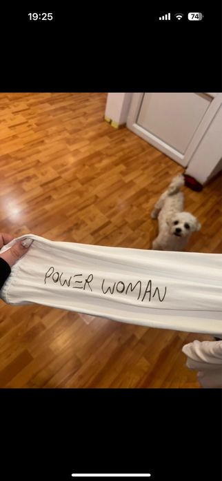 Camasa alba purtata o singura data