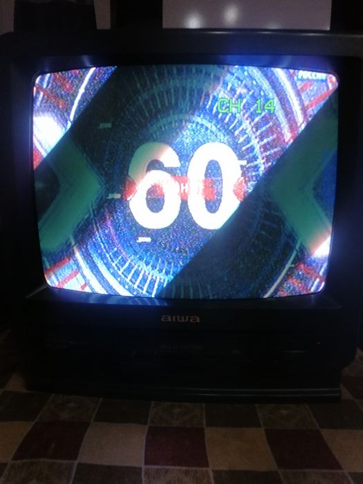 Телевизор с видеомагнитофоном