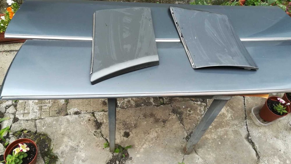 Лайсни Мерцедес Е124, комплект