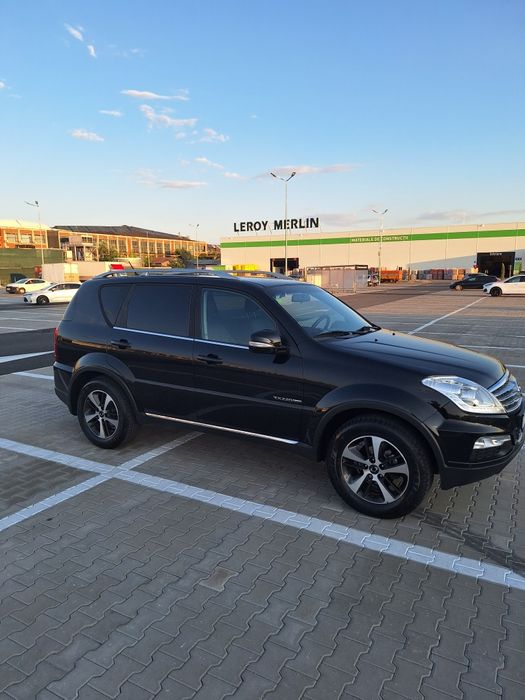 Vând SsangYong Rexton W 4x4 cu 7 locuri din 2016 ca NOU!