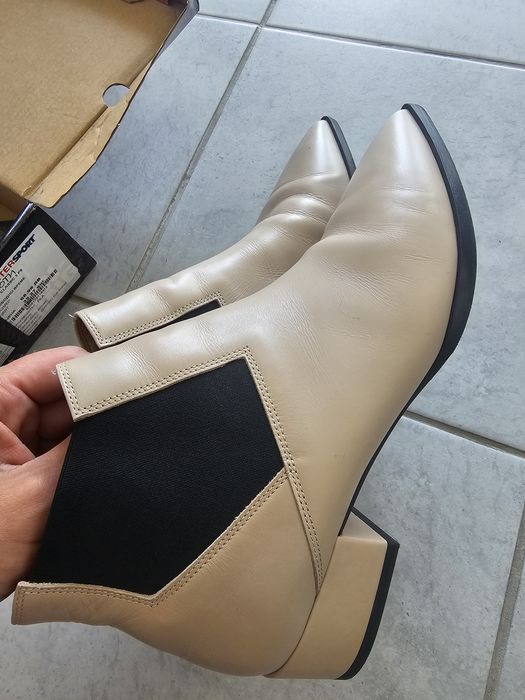 Боти HUGO BOSS 38 номер
