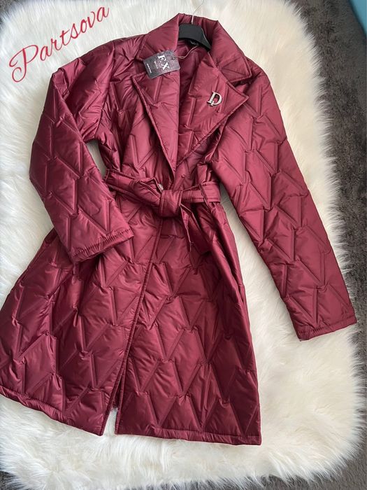 Италиански дамски якенца