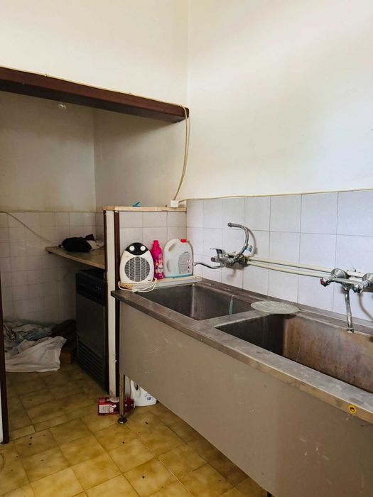 Продава се Хотел в Харманли - 544 кв.м за 589 €/кв.м - Снимка #4