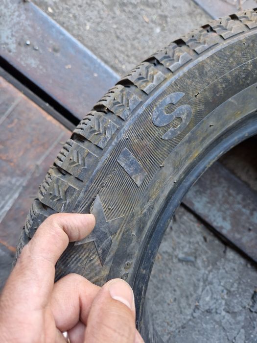 Маxis липучка 215/55/16