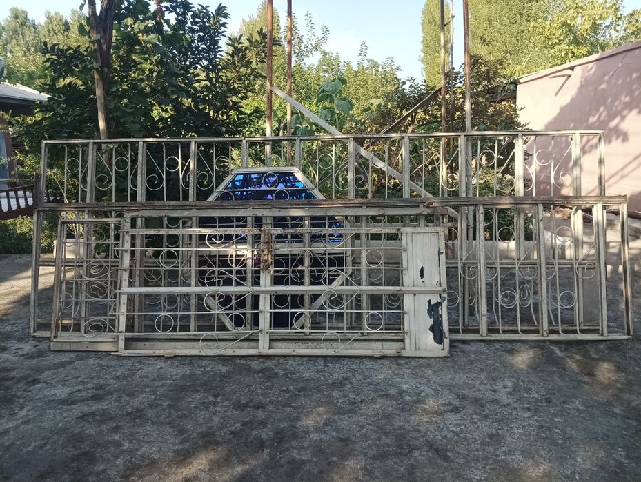 Rassiyski Temir panjara(tayyor rom) sotiladi , sifati a'lo narxi kelis