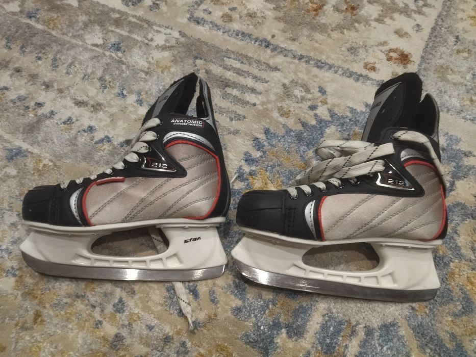 Продам коньки 38