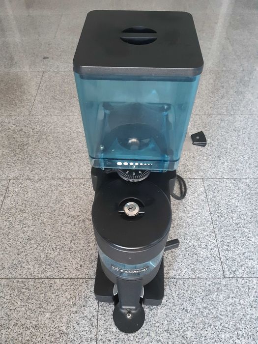 Rasniță profesională cafea boabe Rancilio MD 50/AT plus dedurizator LT 5