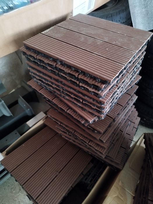 Placi placa terasa dale deck WPC 30*30 cu click 13mp