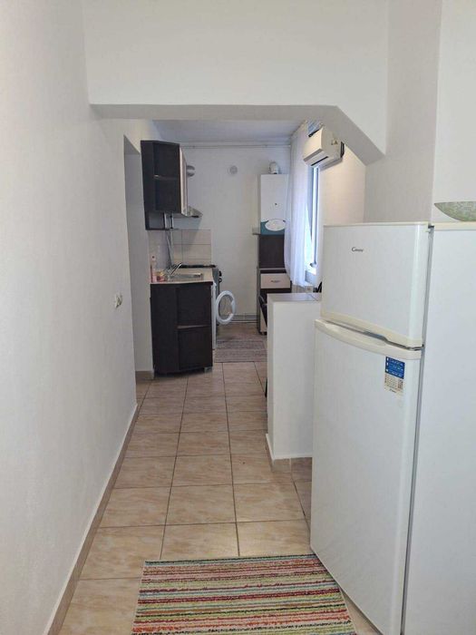 Inchiriez apartament