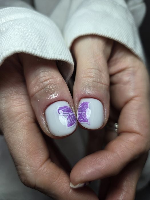 Unghii cu gel si oja semi