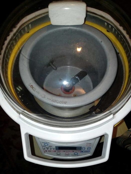 Хлебопечка Funai, Япония  Funai Fab-200