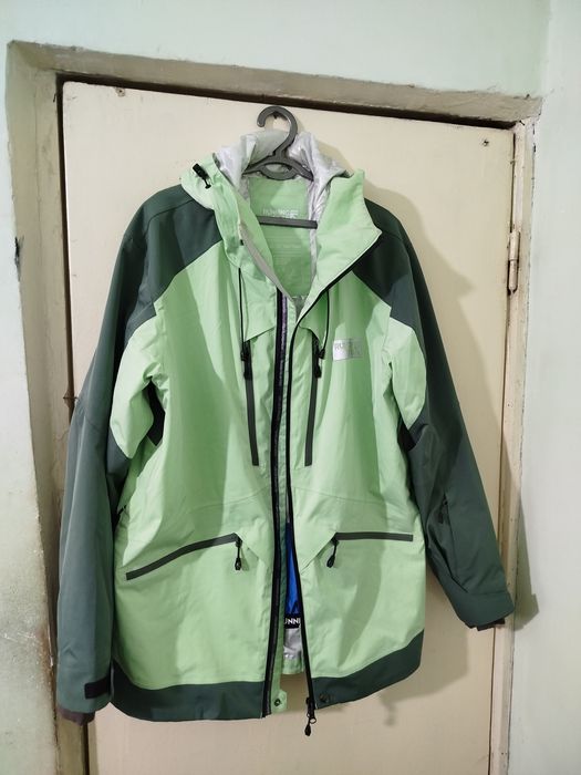 Продам горнолыжную куртку.