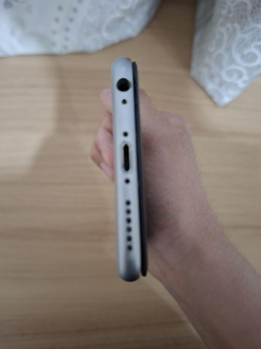 Обмениваю айфон 6