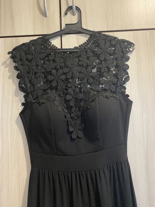 Чисто нова официална рокля