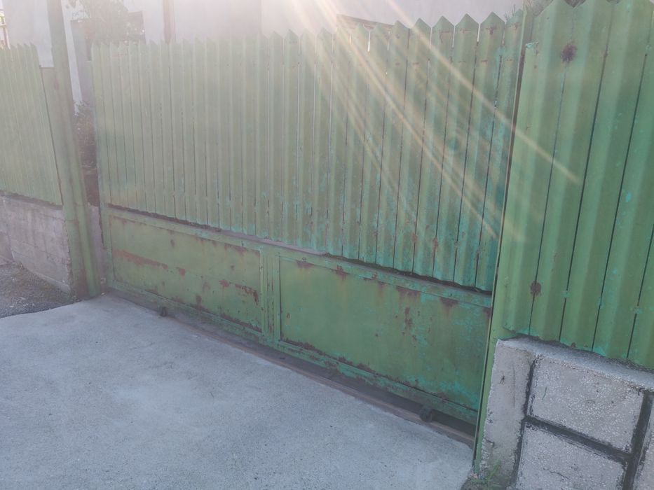 Vând gard și porți