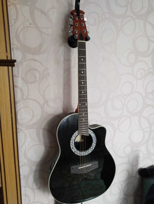 Две  гитары по цене одной