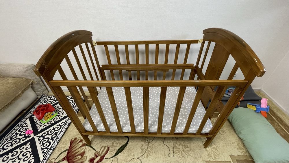 Продам манеж Б/у. 3000т