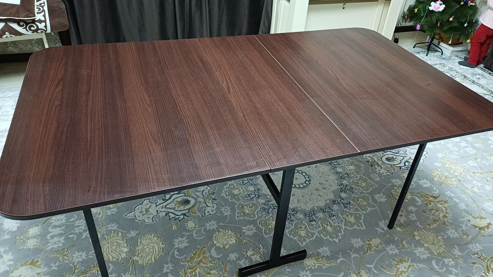 Продается стол книжка б/у