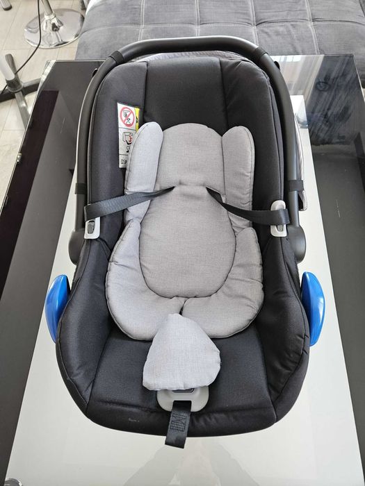 Кошче за бебе с основа за кола Isofix