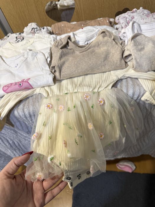 Lot 30 articole body si pantaloni fetite 3-6 luni