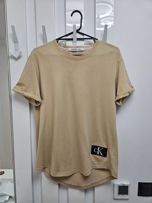 Tricou Calvin Klein original  S

Culoare nude.

De preferat pr