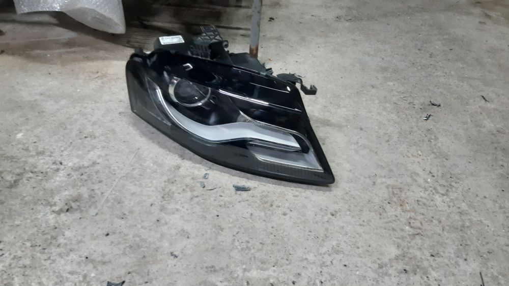 Десен фар audi a4