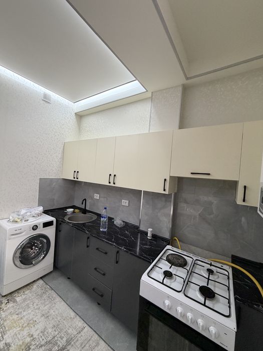 Yangi xayot tumani choshtepa metroni oldida