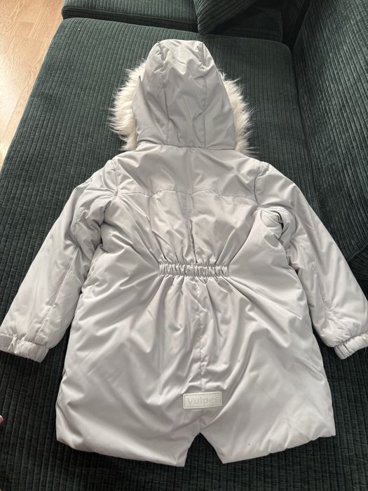 Продам куртку для девочки 110 см