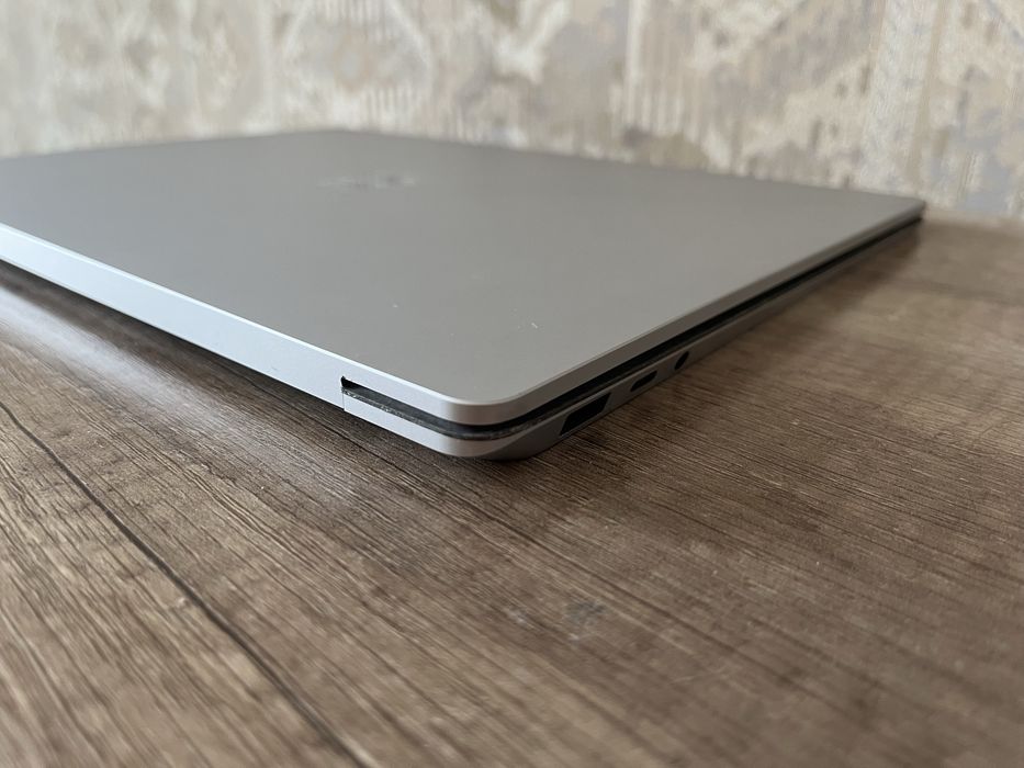 Surface laptop 3 с процессором i5 8ram 128 ssd alcantara акб 56 циклов